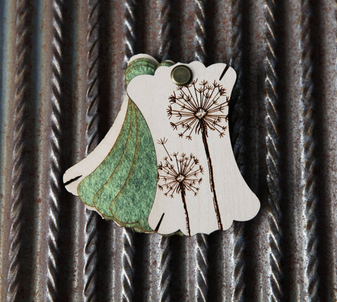 Sunrise Grove Needle Minder Dandelion