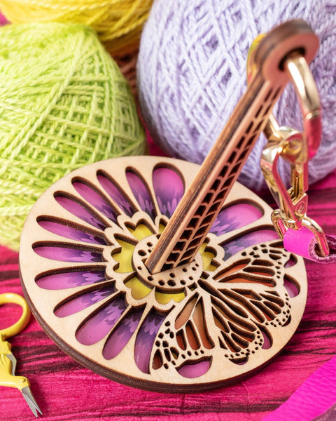 Lemonwood Yarn Minder Monarchana