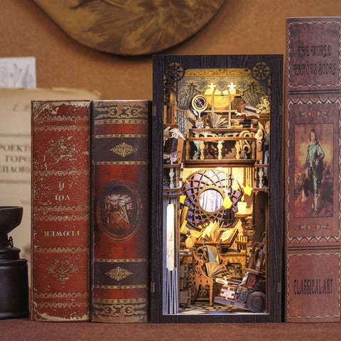 Hands Craft DIY Book Nook Kit: Nebula Common Room with Dust Cover