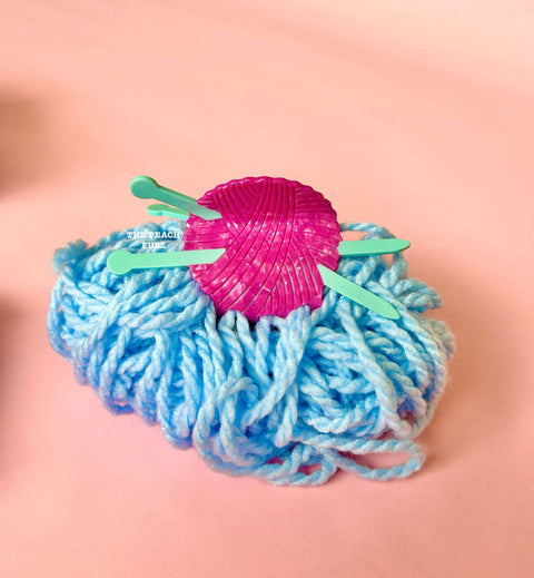 The Peach Fuzz Claw Clip Knitting Yarn