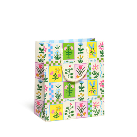 Red Cap Retro Flower Gift Bag