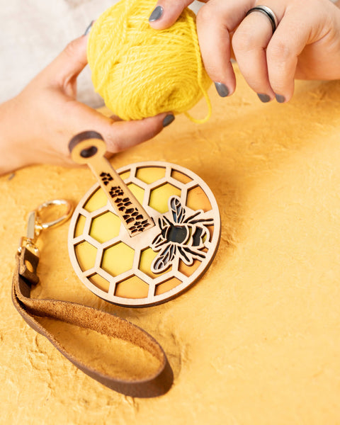 Lemonwood Yarn Minder Honeybee