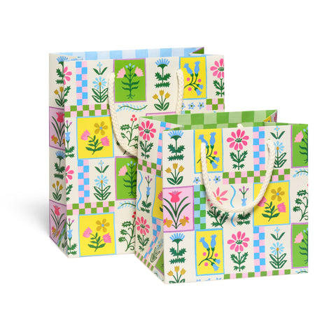 Red Cap Retro Flower Gift Bag