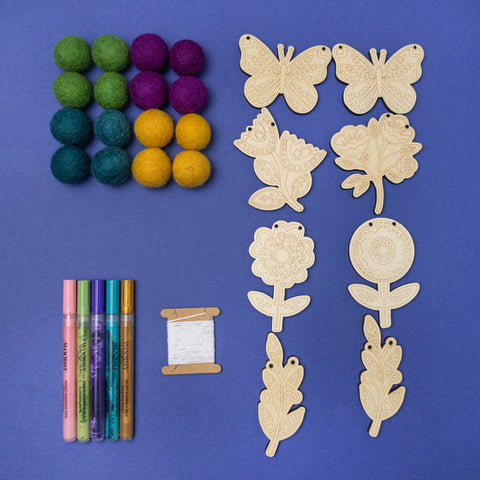 The Woodsy Craft Co. Craft Kit Folksy Flower Garland