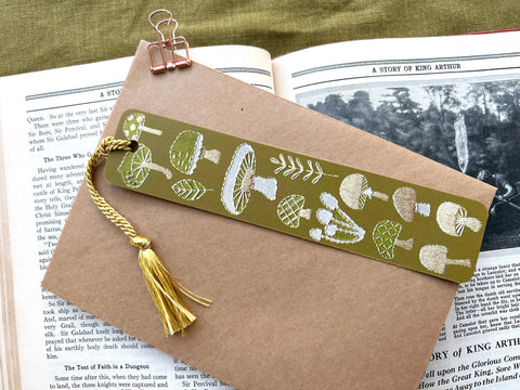 Rikrack Bookmark Mushrooms Embroidery Tassel