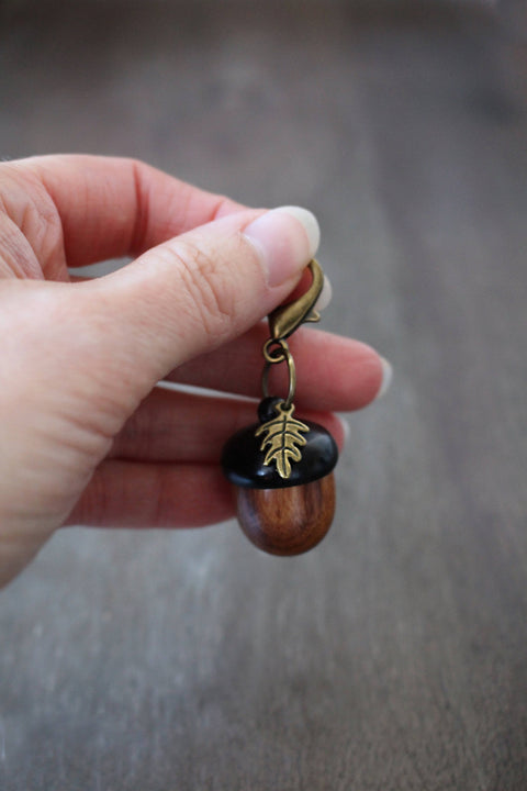 NNK Press Stitch Marker Keeper Acorn