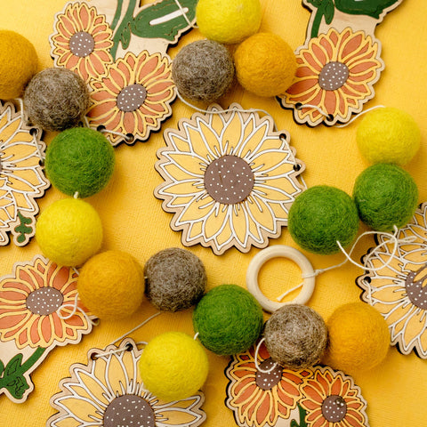 The Woodsy Craft Co. Craft Kit Sunflower Garland