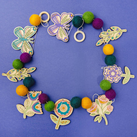 The Woodsy Craft Co. Craft Kit Folksy Flower Garland