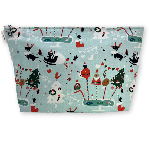 Dana Herbert XL Makeup Bag CHRISTMAS