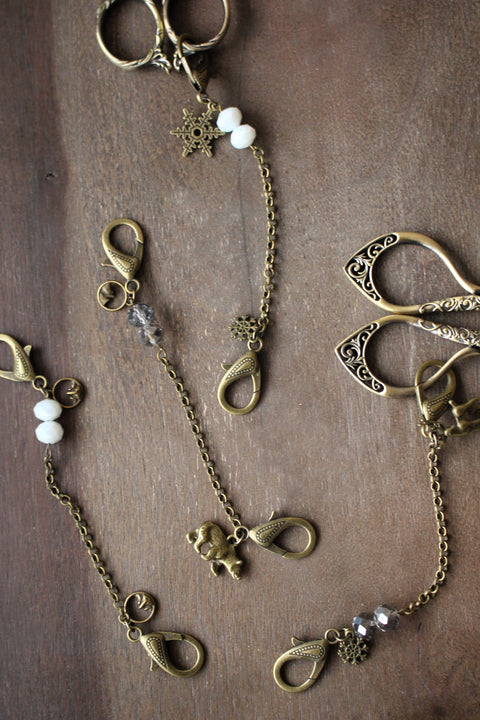 NNK Press Winter Forest Scissor Chain