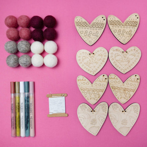 The Woodsy Craft Co. Craft Kit Heart Garland
