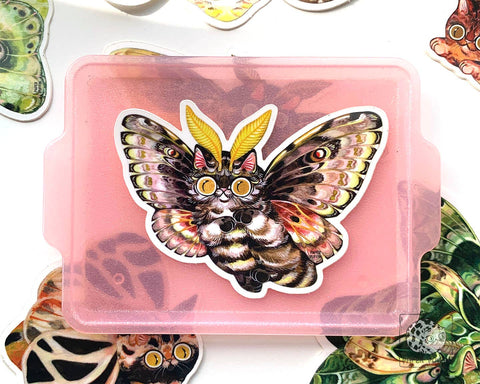 Paper Puffin Sticker Moth Cat "Pine"