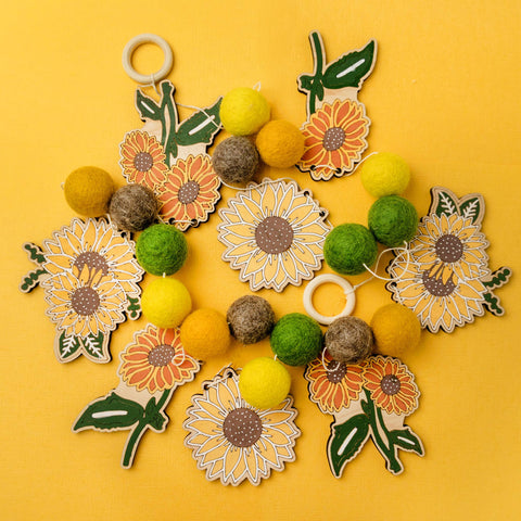 The Woodsy Craft Co. Craft Kit Sunflower Garland