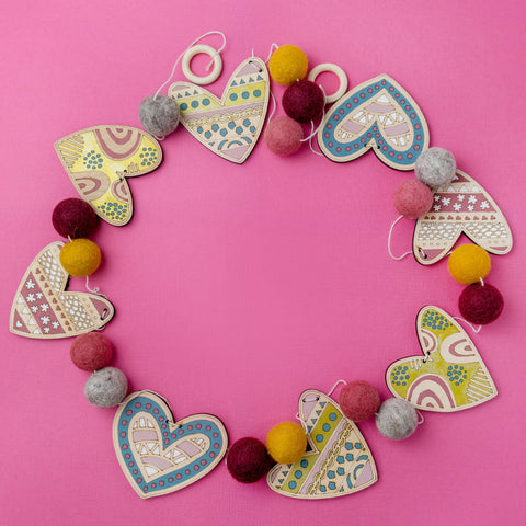 The Woodsy Craft Co. Craft Kit Heart Garland