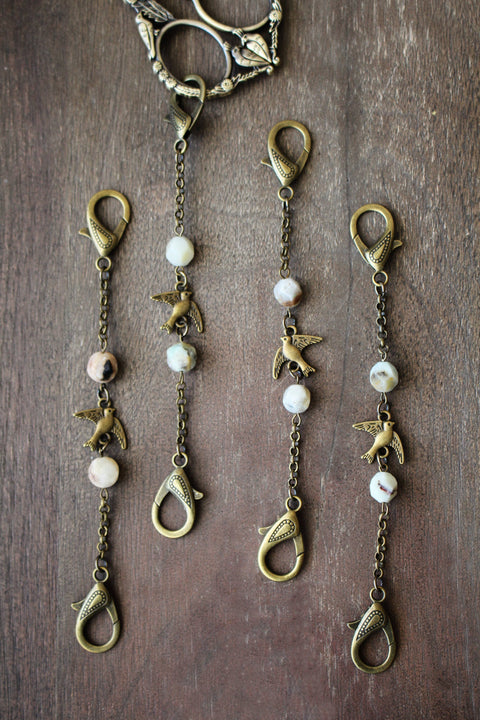 NNK Press Scissor Chain Swallow In Flight