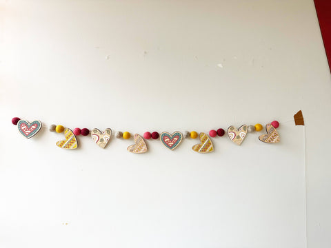 The Woodsy Craft Co. Craft Kit Heart Garland