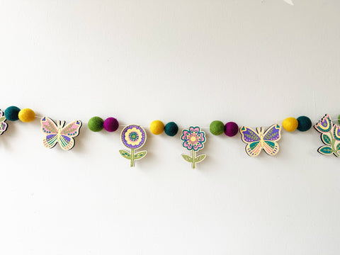 The Woodsy Craft Co. Craft Kit Folksy Flower Garland