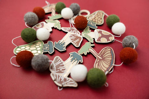 The Woodsy Craft Co. Craft Kit Mushroom Garland