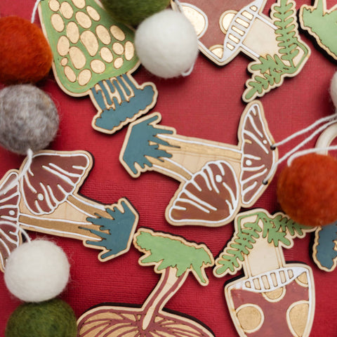 The Woodsy Craft Co. Craft Kit Mushroom Garland