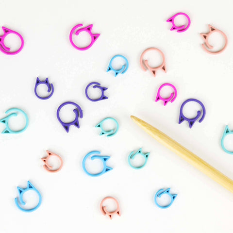 TSS Rainbow Simple Removable Stitch MarkersCat Clips