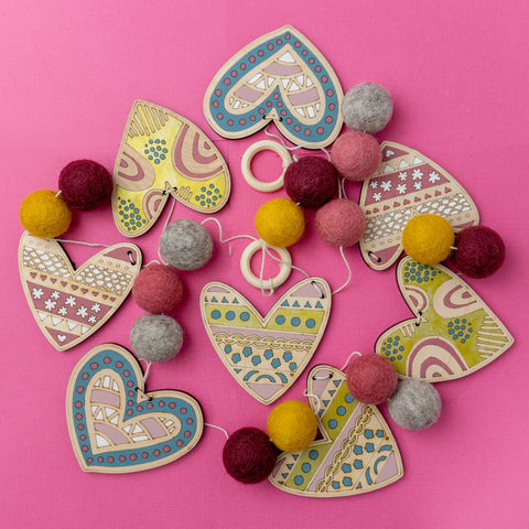 The Woodsy Craft Co. Craft Kit Heart Garland