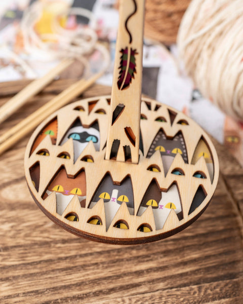 Lemonwood Yarn Minder Meowsome