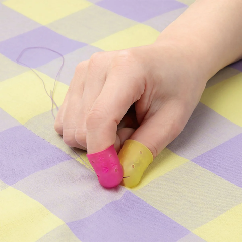 Clover Flexible Rubber Thimble Med