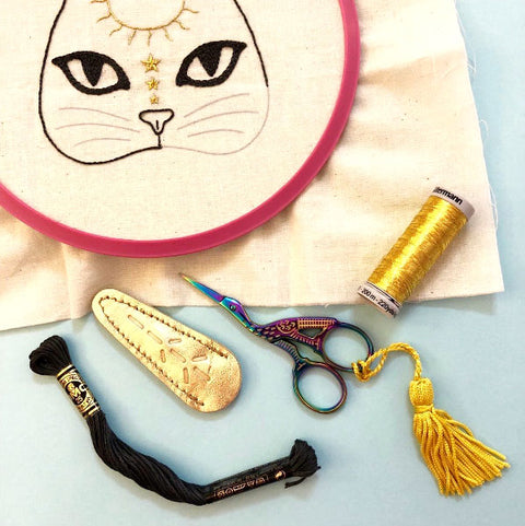 Bee's Knees Witchcats Embroidery Transfer